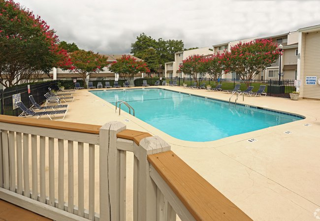 pool at Austin Woods Apartments, located in Columbia, SC